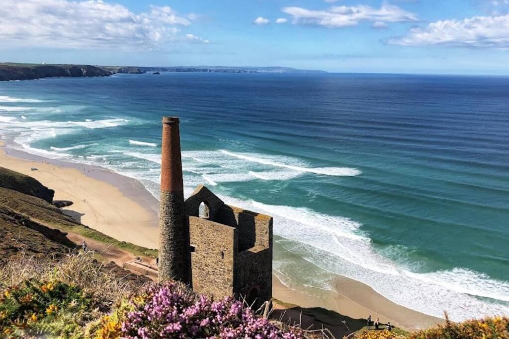 Newly Renovated Characterful Cottage, Wheal Rose Scorrier エクステリア 写真