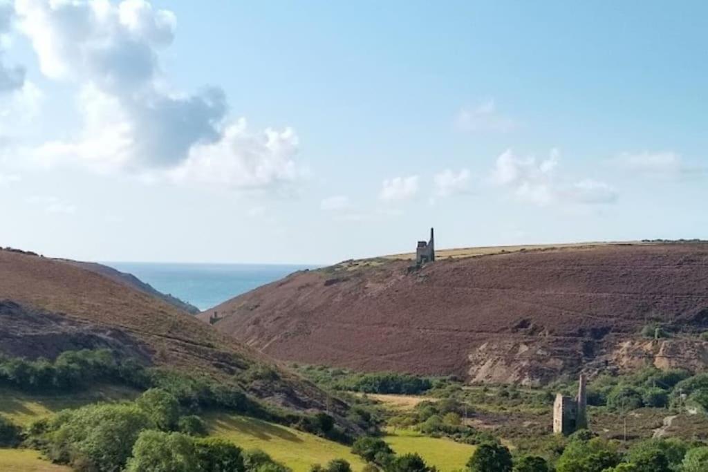 Newly Renovated Characterful Cottage, Wheal Rose Scorrier エクステリア 写真